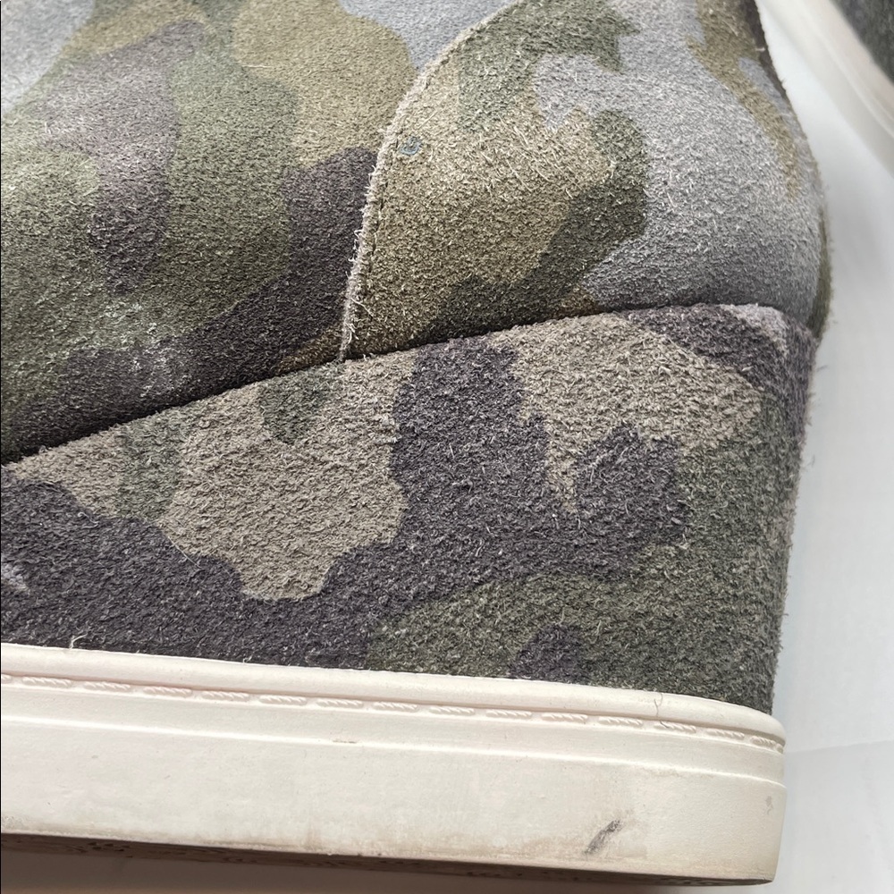 Linea Paolo Felicia suede gray camo Hidden wedge bootie sneaker size 8 - Picture 9 of 9